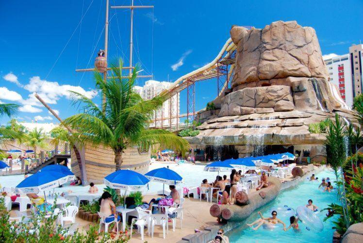 Aparthotel Piazza Diroma Acesso Diroma Acqua Park Gratuito Star Temporada Caldas Novas Exterior foto