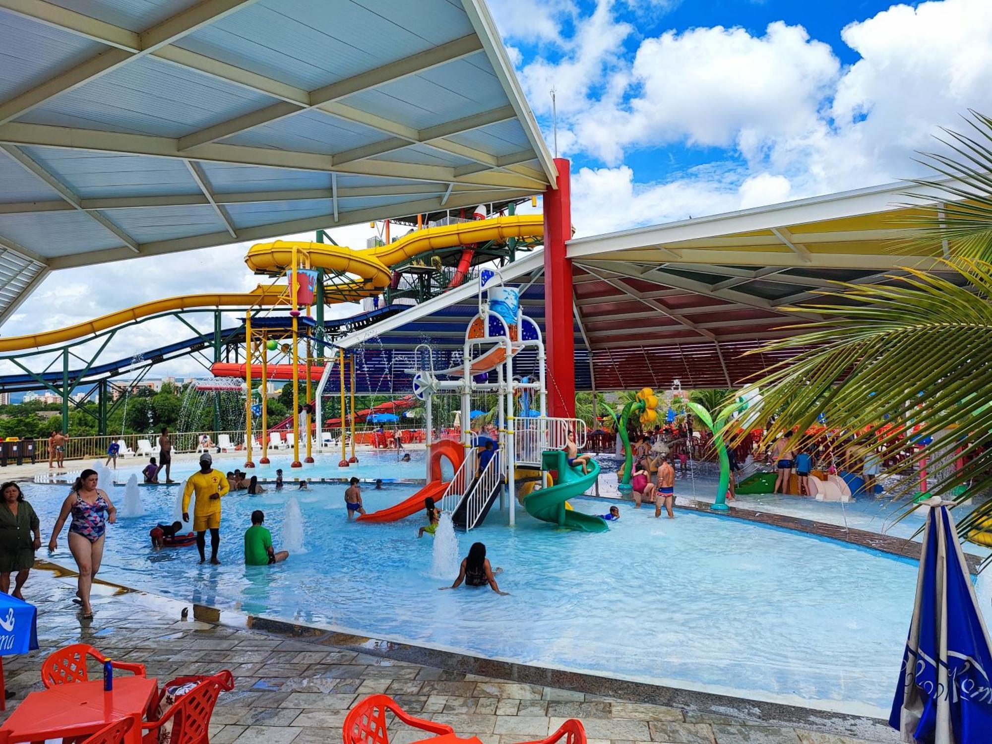 Aparthotel Piazza Diroma Acesso Diroma Acqua Park Gratuito Star Temporada Caldas Novas Exterior foto